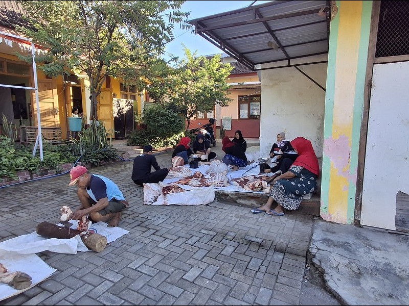 IDUL ADHA (PEMOTONGAN HEWAN QURBAN)