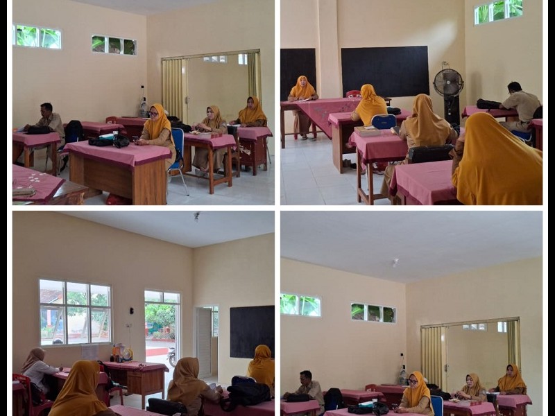 Rapat Intern Dewan Guru
